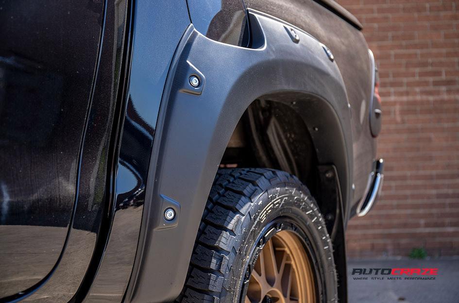 TOYOTA HILUX 4WD GRENADE OR MATTE BRONZE WITH MATTE BLACK LIP